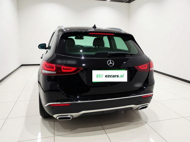 GLA 2022 GLA 200 4MATIC photo 5