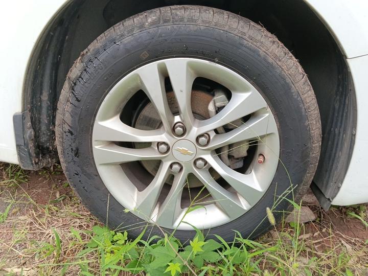 2015 1.5L Classic SE AT photo 8
