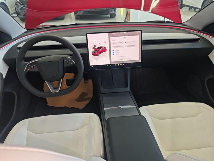 Model 3 2023 RWD photo 5