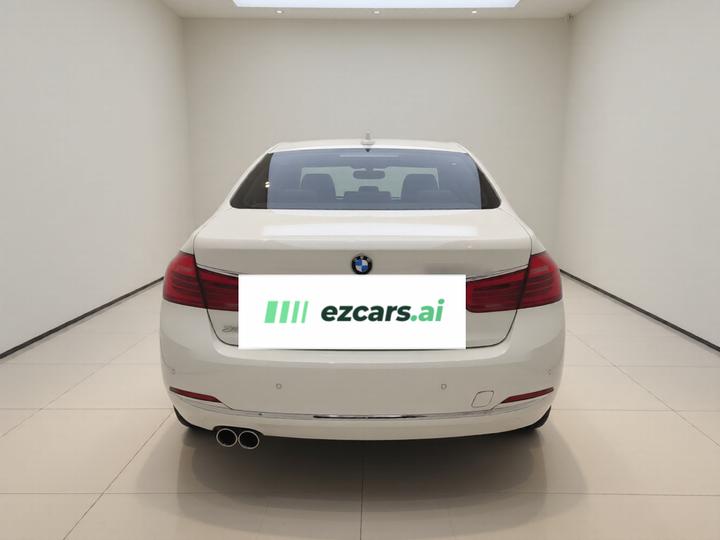 3 Series 2018 330Li xDrive Luxury photo 5