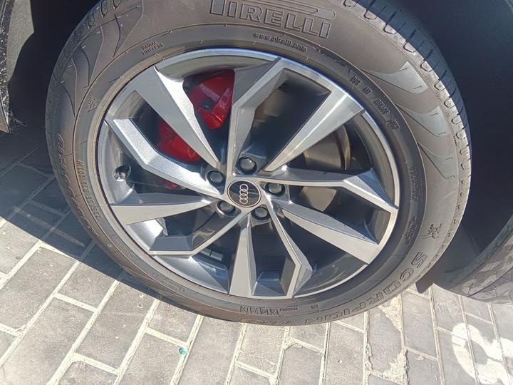 Q5L 2024 40 TFSI Luxury Dynamic photo 8