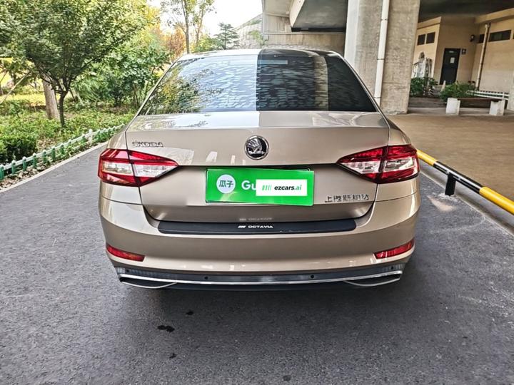 Octavia 2018 TSI280 DSG Luxury photo 3