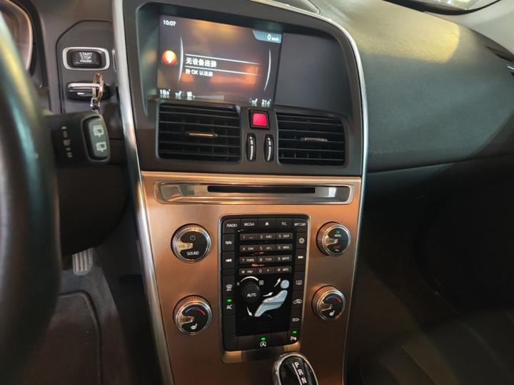 XC60 2015 T5 photo 5
