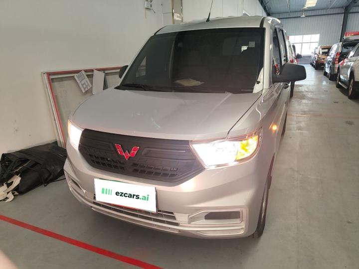 Wuling Hongguang V 2022 1.5L LAR photo 2
