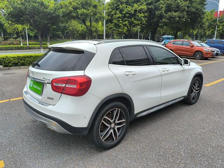 GLA 2015 GLA 220 4MATIC Fashion photo 4