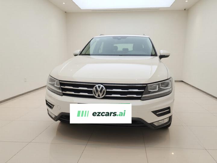 Tiguan L 2017 330TSI AT RWD Luxury photo 2