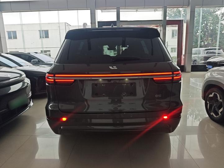 Li Auto ONE 2020 EREV 6-Seater photo 3