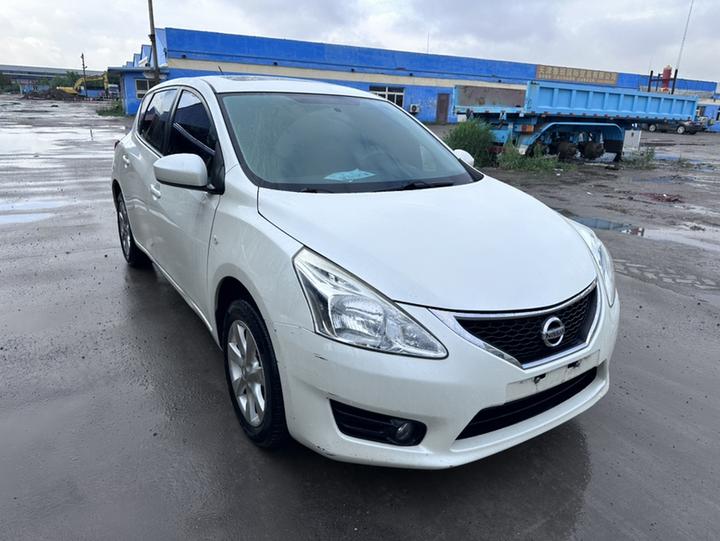 Tiida 2011 1.6L CVT Smart photo 3