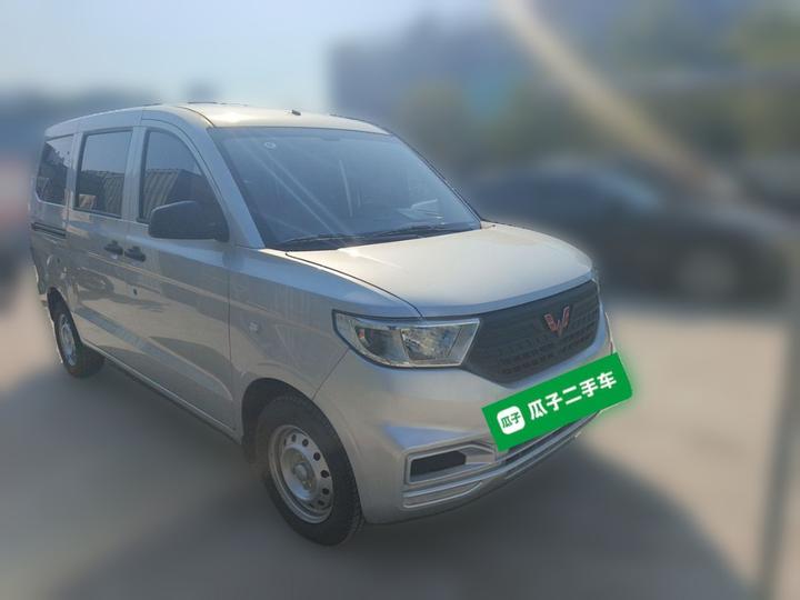 Wuling Hongguang V 2022 1.5L LAR photo 3