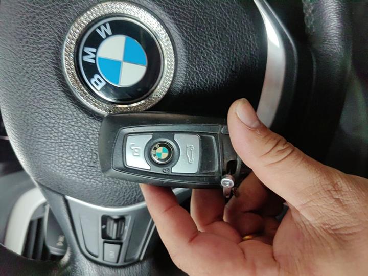 2 Series Imported 2015 218i photo 8