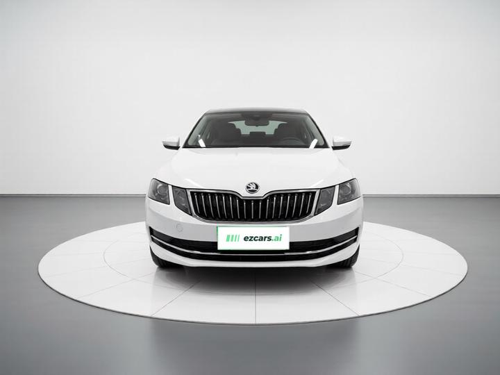 Octavia 2019 1.5L AT Luxury China VI photo 2
