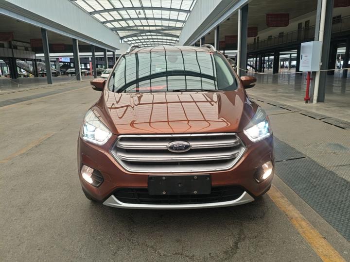Kuga 2017 EcoBoost 180 RWD photo 2