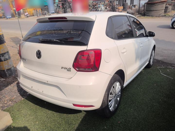 Polo 2016 1.6L AT Comfort photo 4