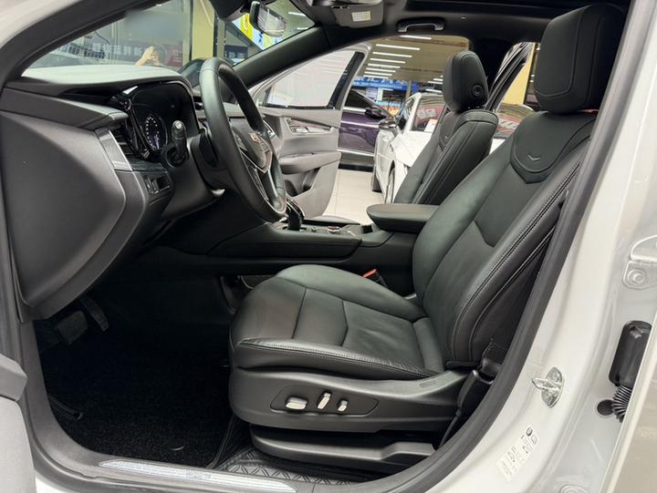 XT5 2020 28T Luxury photo 6