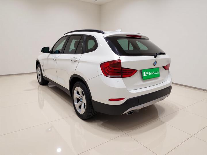 X1 Imported 2012 sDrive18i Luxury photo 4