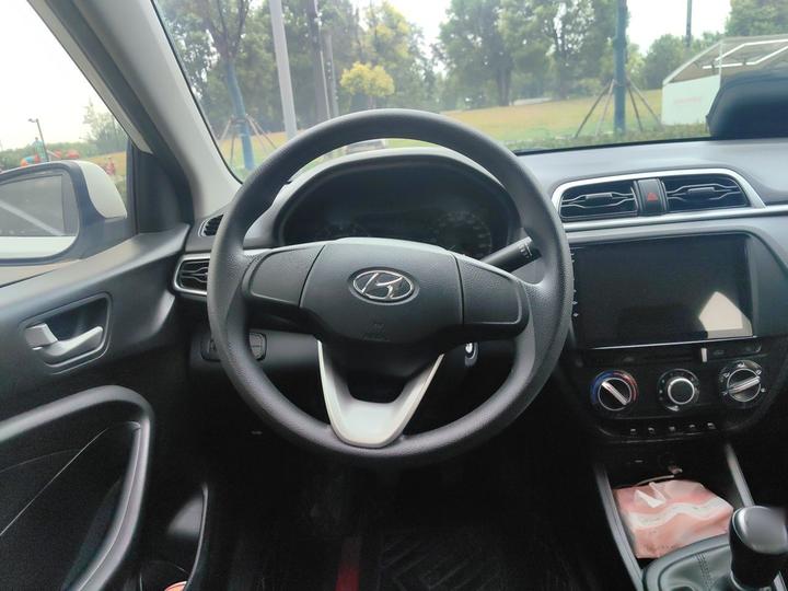 Verna 2017 1.4L MT China V photo 3