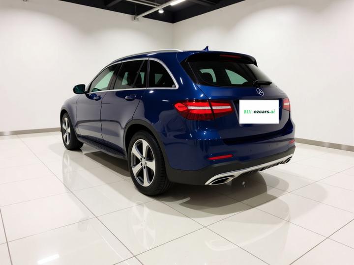 GLC 2017 GLC 260 4MATIC Luxury photo 4