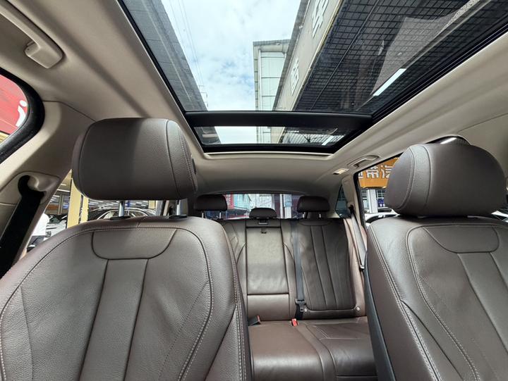 X5 Imported 2017 xDrive28i photo 7