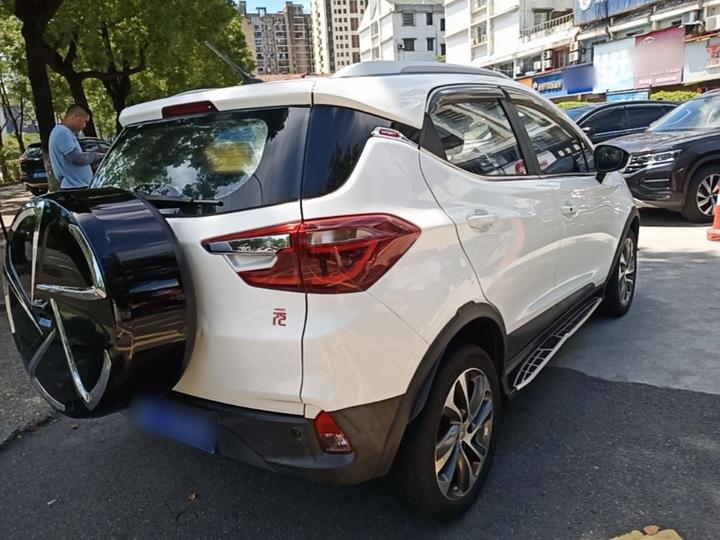 Yuan 2017 1.5L MT photo 4
