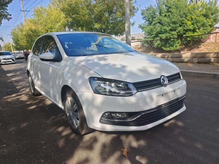 Polo 2016 1.6L AT Comfort photo 3