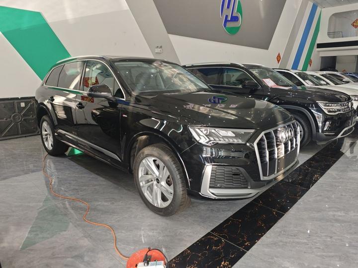 Q7 2024 45 TFSI quattro S line Sport photo 4