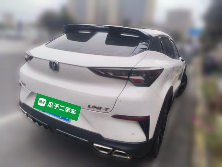 UNI-T 2020 1.5T Premium photo 6