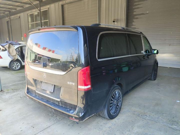V-Class 2018 V 260 L Premium Extended China VI photo 4