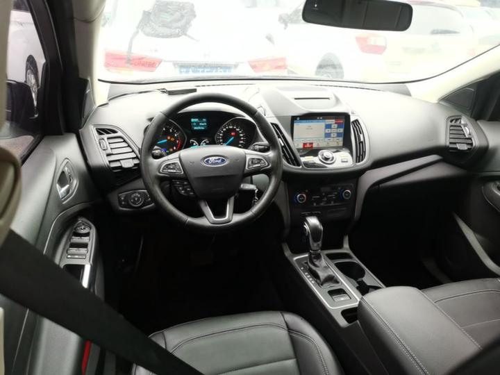 Kuga 2018 EcoBoost 180 RWD photo 5