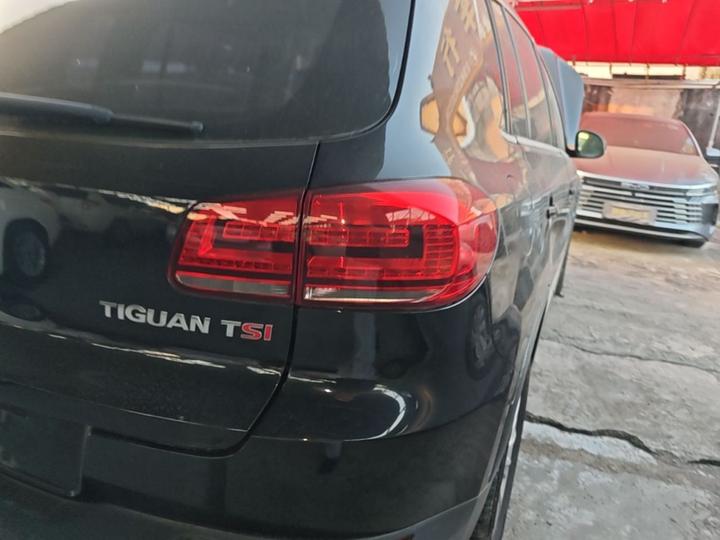 Tiguan 2015 1.8TSI AT RWD Luxury photo 7