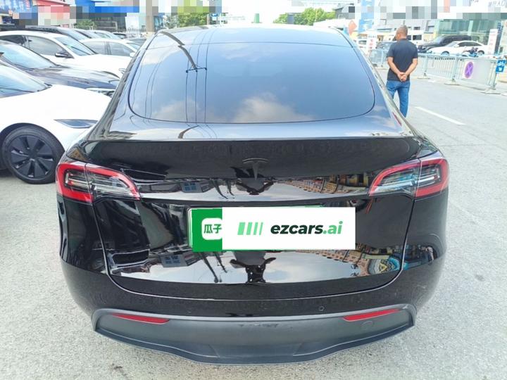 Model Y 2022 RWD photo 5