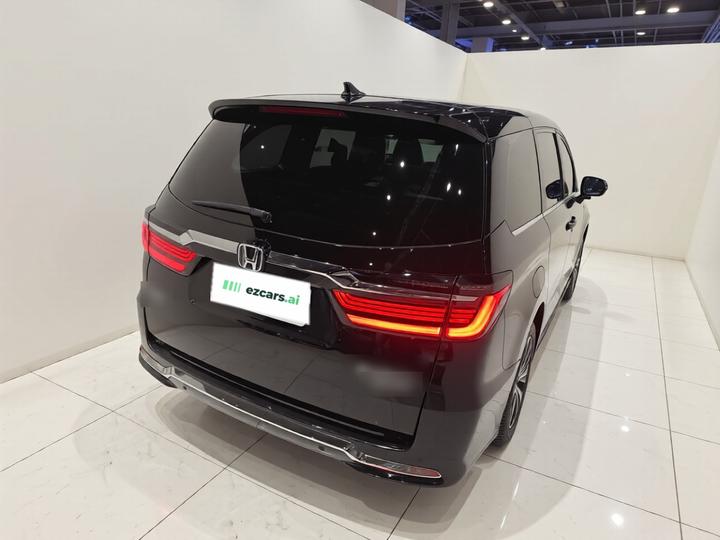 Elysion 2022 2.0L e:HEV Luxury photo 4