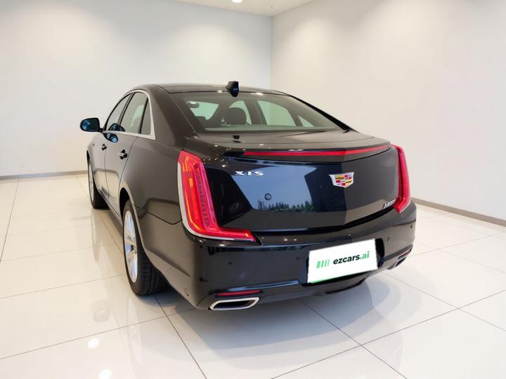 XTS 2018 28T Tech photo 4