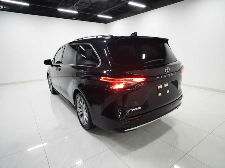 Sienna 2024 2.5L Hybrid Supreme photo 4