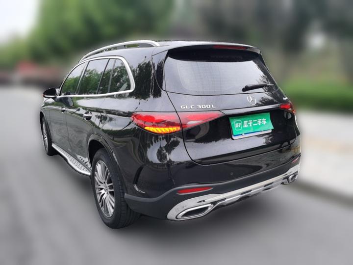GLC 2024 GLC 300 L 4MATIC Dynamic 5-Seater photo 4