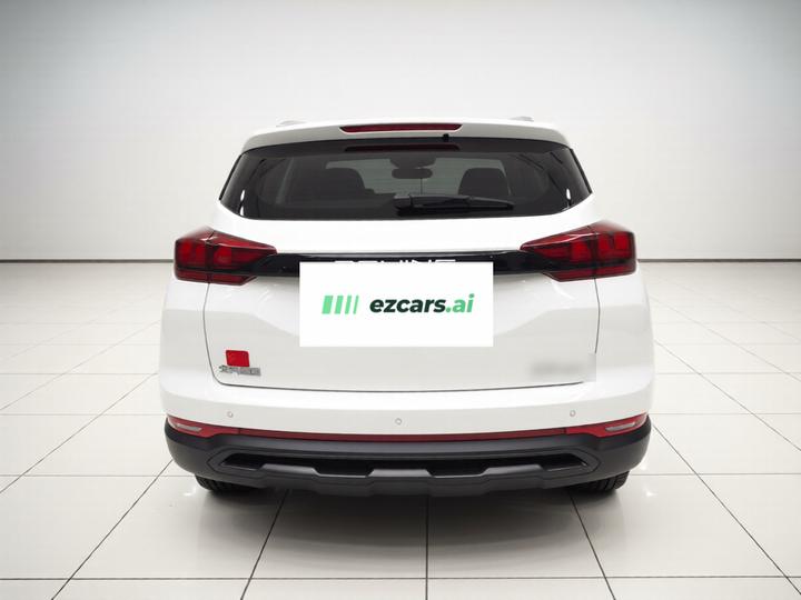 BAIC X3 2021 1.5T MT Honor photo 5