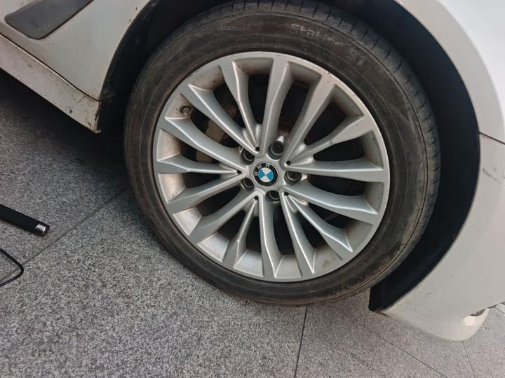5 Series EV 2020 Upgraded 530Le Luxury photo 8