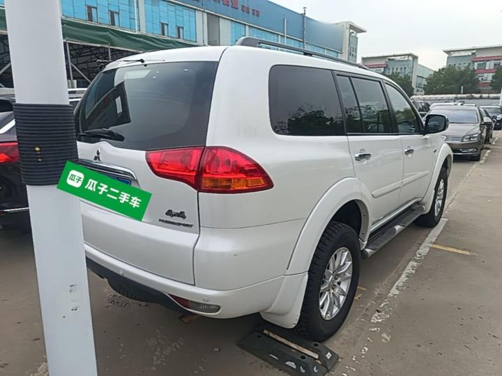 Pajero 2013 3.0L AT AWD Executive photo 4