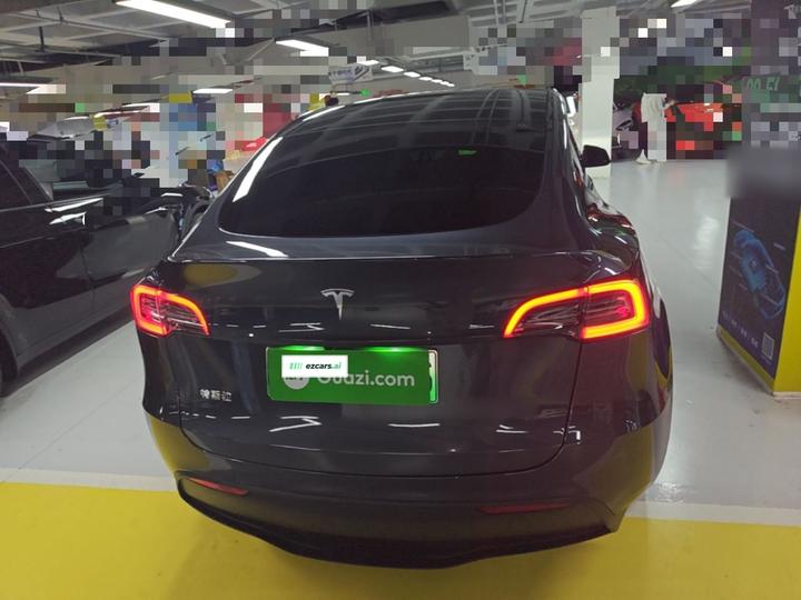 Model Y 2024 RWD photo 5