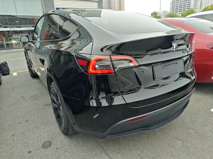 Model Y 2022 Facelift RWD photo 4
