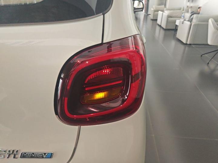 Hongguang MINIEV 2025 4th Gen 4-Door Advanced photo 7
