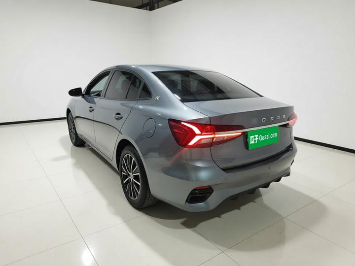 i5 2021 1.5L MT Platinum photo 4