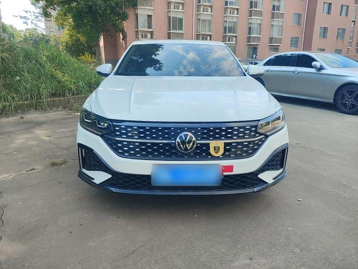 Lavida 2024 1.5L AT photo 2