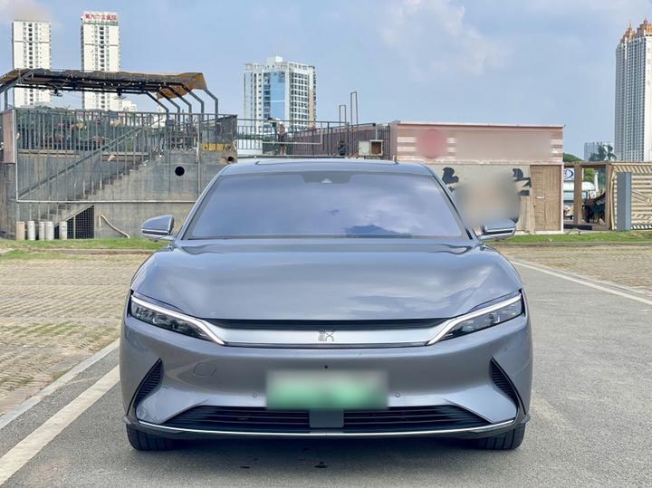 Han 2021 EV Standard Range Luxury photo 2