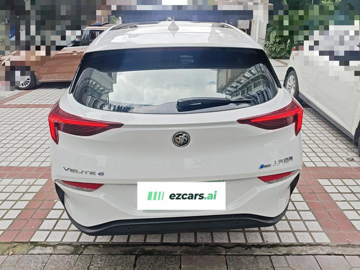 6 2020 PHEV photo 5