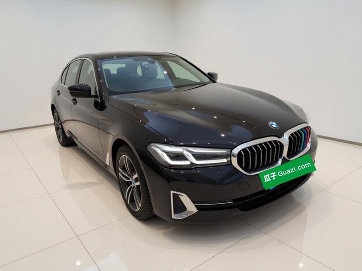 5 Series 2022 530Li Leading Luxury photo 3