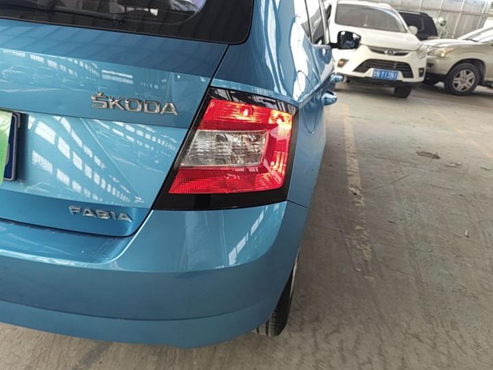 Fabia 2015 1.4L AT photo 7