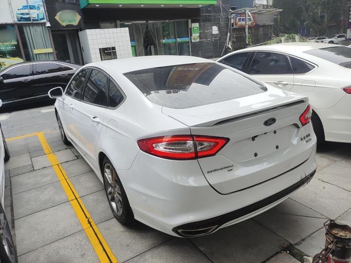 Mondeo 2013 2.0L GTDi240 Luxury Sport photo 4