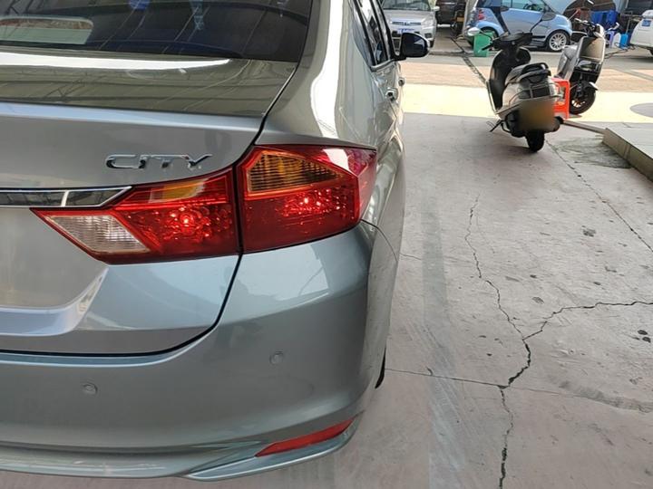 2015 1.5L CVT Comfort photo 7