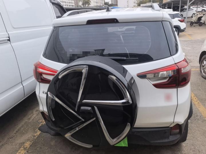 Yuan 2017 1.5L MT photo 5