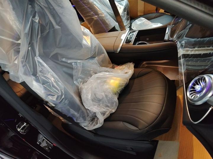 EQS SUV 2025 500 4MATIC photo 3